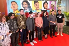 Nonton Film Srimulat:...