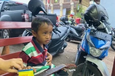 Terpisah dari Orang...