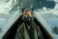 Jet F-18 AS Dipinjam...