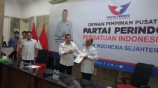 Dilantik HT, Dr Heri...
