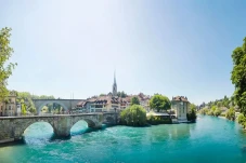 Sungai Aare Swiss Kerap...