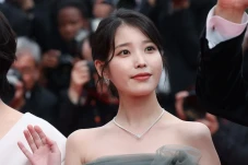 5 Momen IU di Cannes,...