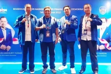 Target Dongkrak Kursi...