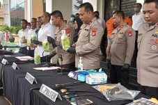 Ciduk 2 Pengedar Narkoba...