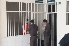 Adam Deni Banyak Berdoa...