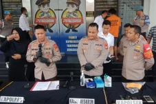 Gerebek Kontrakan Pencuri...