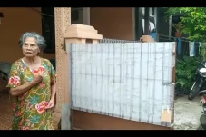 Tega! Nenek 65 Tahun...