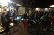 Banjir Lintasan di Puncak...