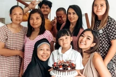 6 Artis Indonesia Ini...