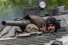 Ukraina Ledek Rusia:...