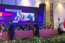 Konsisten Cetak Entrepreneur,...