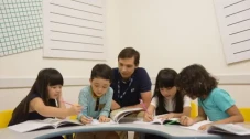5 Penyedia Kursus Bahasa...