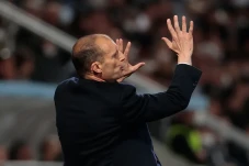 Giorgio Chiellini Tinggalkan...