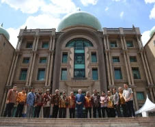 Malaysia-Indonesia Dipererat...