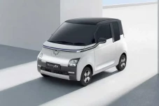 Mobil Listrik Wuling...
