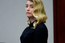 Amber Heard Curhat usai...