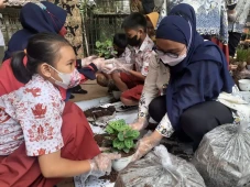 Gelar Aksi Tanam Pohon,...