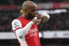 Alex Lacazette Resmi...