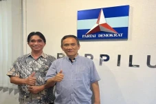 Kakak Kandung Yusril...