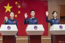 China Kirim 3 Astronot...
