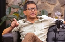 Rocky Gerung Bakal Pilih...