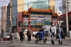 Covid-19 Mereda, Beijing...