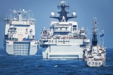40 Kapal Perang NATO...