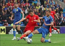 Cetak Gol Bunuh Diri,...