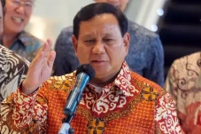 Survei: Prabowo Capres...