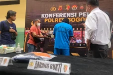 Modus Obati Kesurupan,...