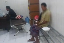 Warga Kabupaten Sinjai...