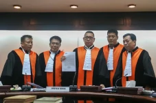 Dipecat dari Gerindra,...