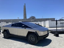 Akhirnya, Interior Tesla...