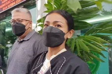 Kembali Hadiri Sidang...