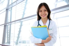 10 Universitas dengan...