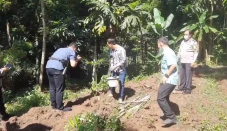 Warga Tasikmalaya Temukan...