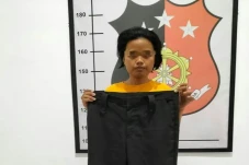 Mengaku Polwan, Wanita...
