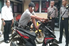 Belajar Curi Motor dari...