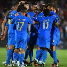 Hasil Italia vs Hungaria:...