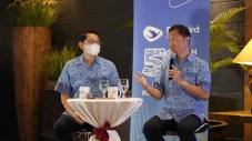 Kinerja Positif, Pendapatan...