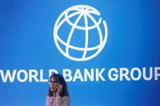 Bos Bank Dunia Kasih...