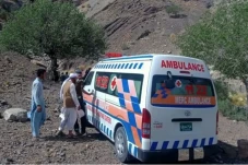 Mobil Van Terjun ke...