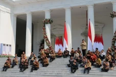 Presiden Jokowi Tegaskan...