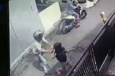 Detik-detik 2 Pria Bermotor...