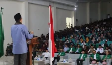 TGB Ajak Ratusan Mahasiswa...