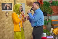 Dikabarkan Ada Kedekatan,...