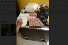 Petugas Bea Cukai Temukan...