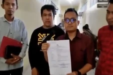 Liput Oknum Kades Nikah...