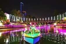 Sungai Kalimas Menjadi...