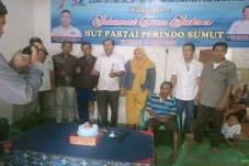 Turut Rasakan Kebahagiaan...